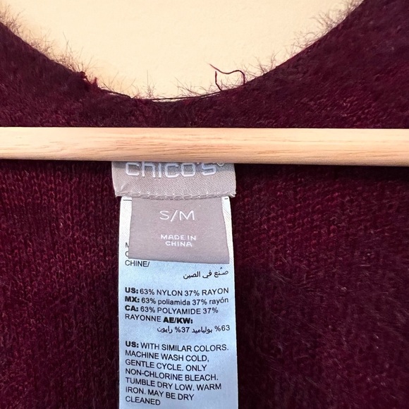 Chico’s like new 2 tone maroon fuzzy stretchy open cape, poncho sweater size S/M - Picture 3 of 4
